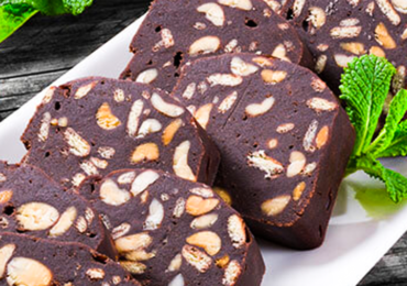 Lazy cake with chocolate and peanut butter